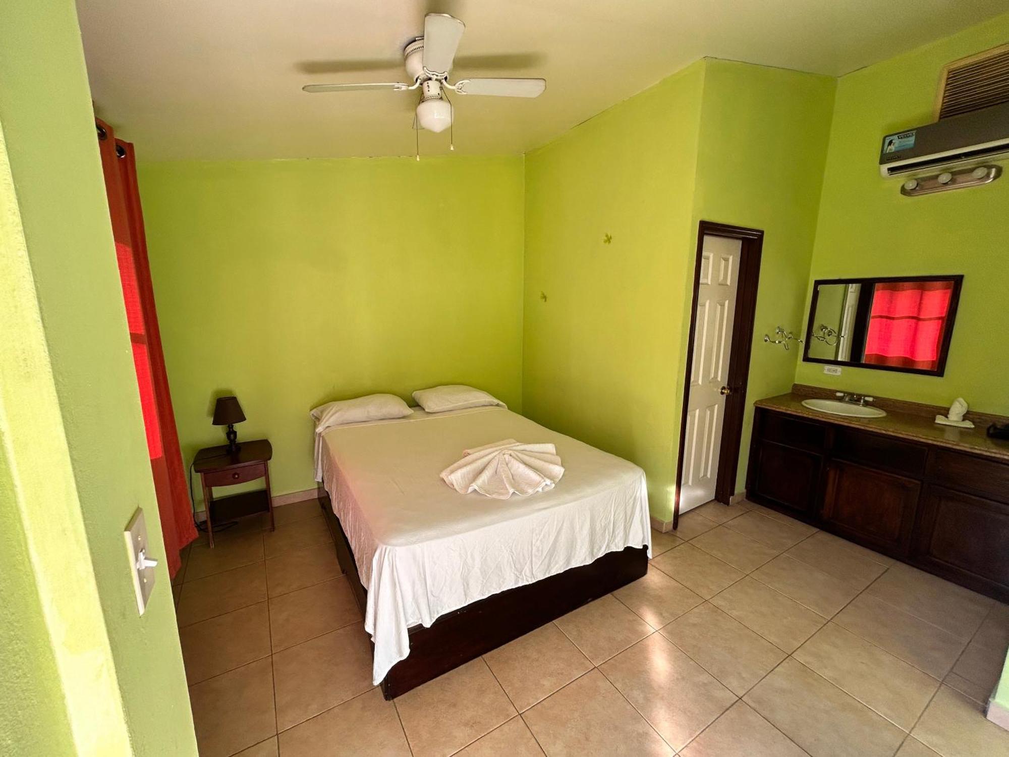 Arawak Hotel Leogane Exterior photo